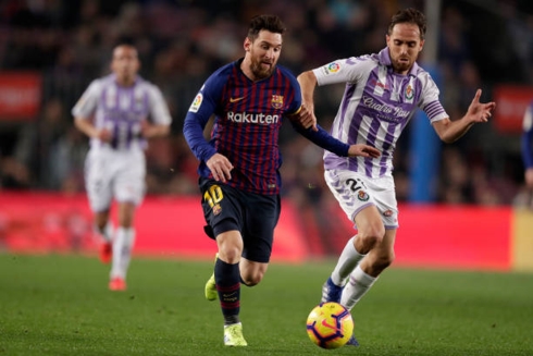 Messi ghi dấu ấn, Barca thắng sát nút Valladolid
