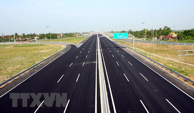 Thủ tướng: Thông xe cao tốc Trung Lương-Mỹ Thuận vào năm 2020