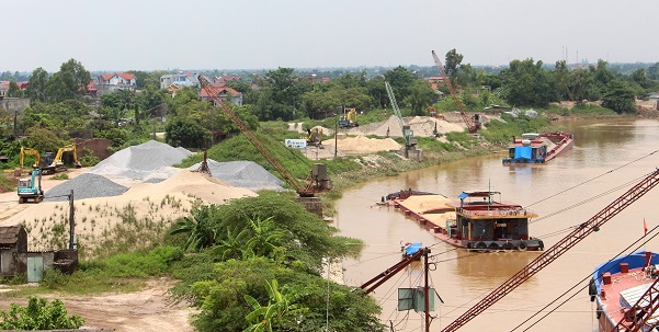 Chấm dứt tập kết cát trái phép tại quận Ngũ Hành Sơn