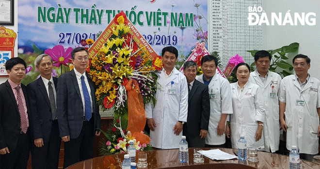 Lãnh đạo Ban Tuyên giáo Trung ương thăm các cơ sở y tế tại Đà Nẵng