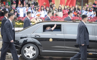 [Video] Chủ tịch Triều Tiên Kim Jong-un tới Hà Nội