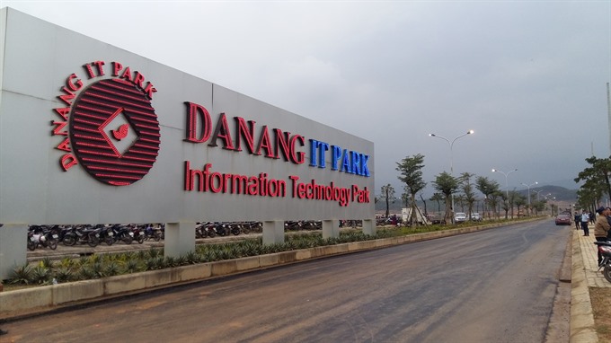 The entrance of the Đà Nẵng Information Technology Park (DITP) in Hòa Vang district. It has completed the first stage of construction on 131ha with investment of US$82 million. — VNS Photo Công Thành Read more at http://vietnamnews.vn/economy/484918/central-city-launches-new-it-park.html#mp87yA82bzOE2hmz.99