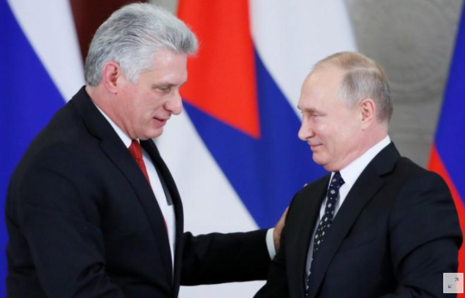 Tổng thống Nga Vladimir Putin và Chủ tịch Hội đồng nhà nước và Hội đồng bộ trưởng Cuba Miguel Diaz-Canel. (Nguồn: Reuters)