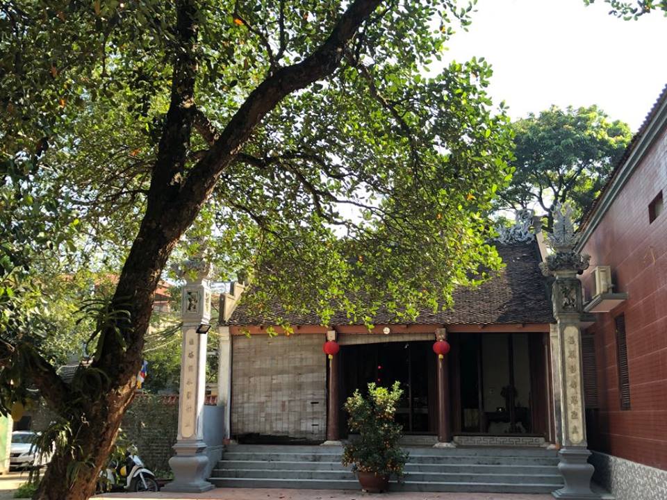 Nơi thờ Vua Quang Trung trong chùa Ngọc Hồi.