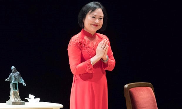 Bà Phan Thị Kim Phúc phát biểu sau khi nhận giải thưởng. (Nguồn: AFP/Getty Images)