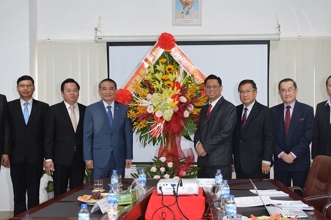 Bí thư Thành ủy Trương Quang Nghĩa và lãnh đạo HĐND, UBND thành phố thăm và chúc mừng năm mới 2019 tại Công ty TNHH TCIE Việt Nam