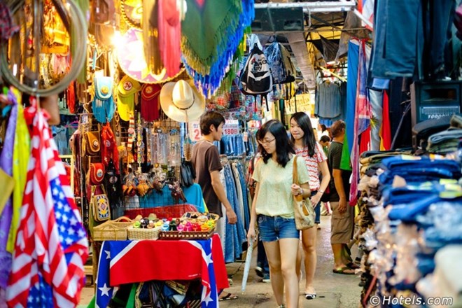 A market in Thailand (Source: bangkok.com)