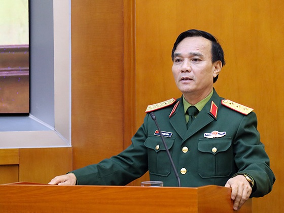 Thượng tướng Phạm Hồng Hương phát biểu tại hội nghị. 