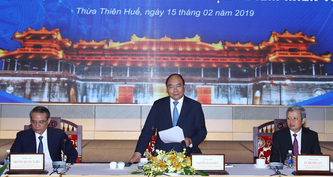 Thủ tướng Chính phủ Nguyễn Xuân Phúc phát biểu chỉ đạo tại hội nghị. Ảnh: TTXVN