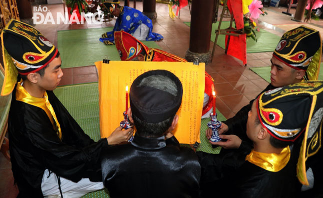 Văn tế trong nghi thức lễ chánh kỵ tại lễ hội đình làng Hòa Phú nói lên công đức và lòng biết ơn của dân làng với các bậc tiền hiền, hậu hiền.