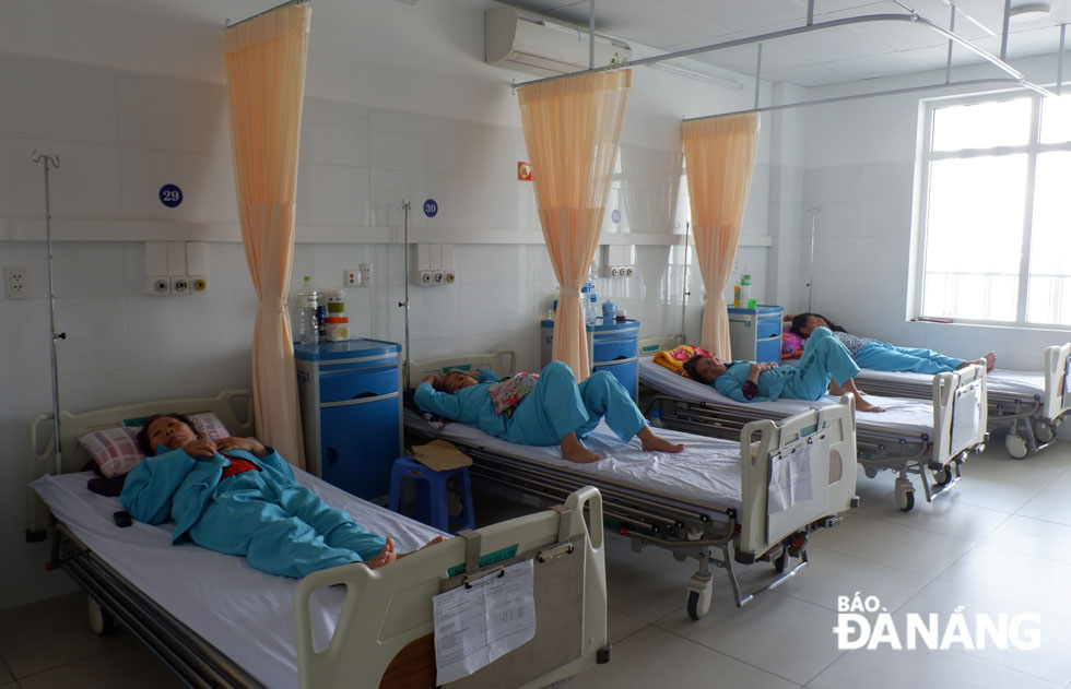 Providing 200 beds, the centre’s operation helps to end patient overload at the hospital.