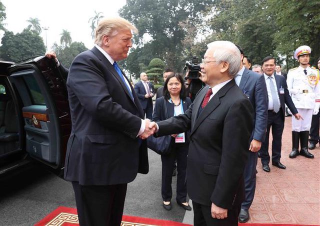 Tổng Bí thư, Chủ tịch nước Nguyễn Phú Trọng tiếp Tổng thống Mỹ Donald Trump (Ảnh: Trí Dũng - TTXVN)