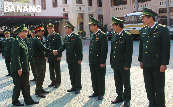 Thượng tướng Lê Chiêm, Ủy viên Trung ương Đảng, Thứ trưởng Bộ Quốc phòng kiểm tra công tác sẵn sàng chiến đấu tại Bộ đội Biên phòng Đà Nẵng.