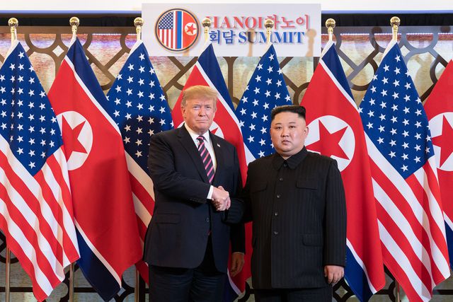 Tổng thống Trump và Chủ tịch Kim (Ảnh: Reuters)