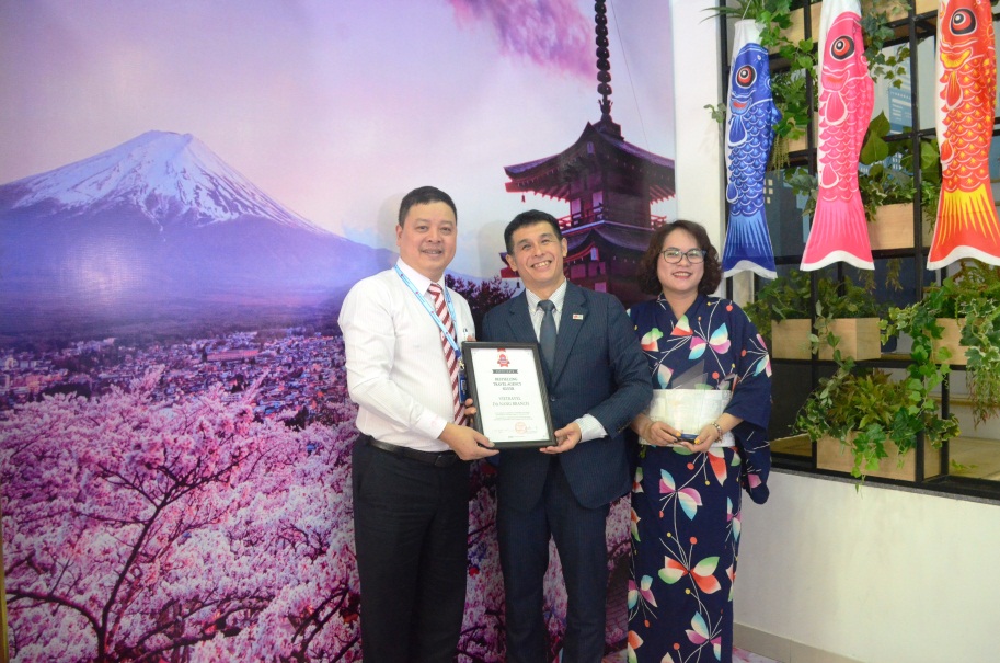 Vietravel chi nhánh Đà Nẵng được vinh danh hạng mục Bestselling Travel Agency – Sliver
