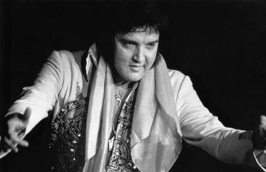 Sự thật về cái chết bi thảm của ông vua Rock&Roll Elvis Presley