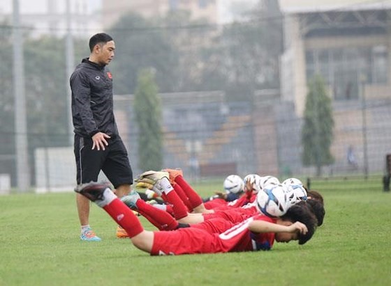 The U19 Việt Nam’s national team seen in a training session to prepare for the JENESYS Japan-ASEAN U19 Women Football Tournament. — Photo sggp.org.vn Read more at http://vietnamnews.vn/sports/506282/vn-to-compete-in-jenesys-japan-asean-u19-event.html#vefbO2YjVijeqYWs.99