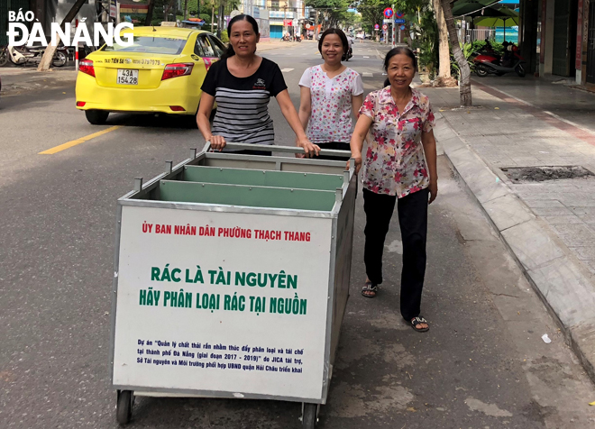 Một mô hình kêu gọi phân loại rác tại nguồn của Hội Liên hiệp Phụ nữ phường Thạch Thang, quận Hải Châu. Ảnh: P.A