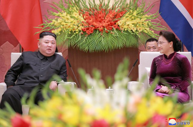 Chủ tịch Triều Tiên Kim Jong-un khẳng định lập trường nhất quán của Đảng, Chính phủ Triều Tiên là tiếp tục củng cố và phát triển quan hệ hữu nghị truyền thống giữa hai nước do Chủ tịch Kim Nhật Thành và Chủ tịch Hồ Chí Minh xây dựng, vun đắp.