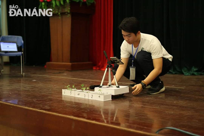 Creating this robot, Huy wants to help farmers monitor and detect plant diseases easily