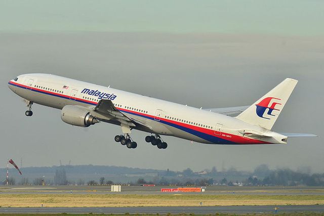 Một máy bay của hãng hàng không Malaysia Airlines (Ảnh: Verge)