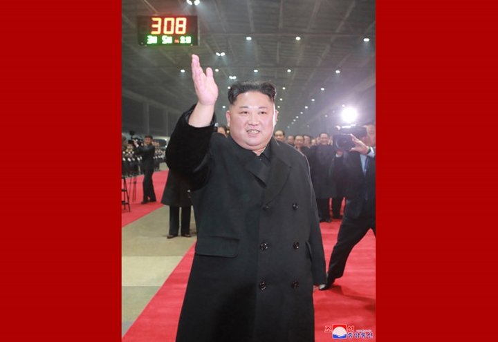 Ông Kim Jong-un trong lễ đón sau khi trở về từ Việt Nam. Ảnh: KCNA.