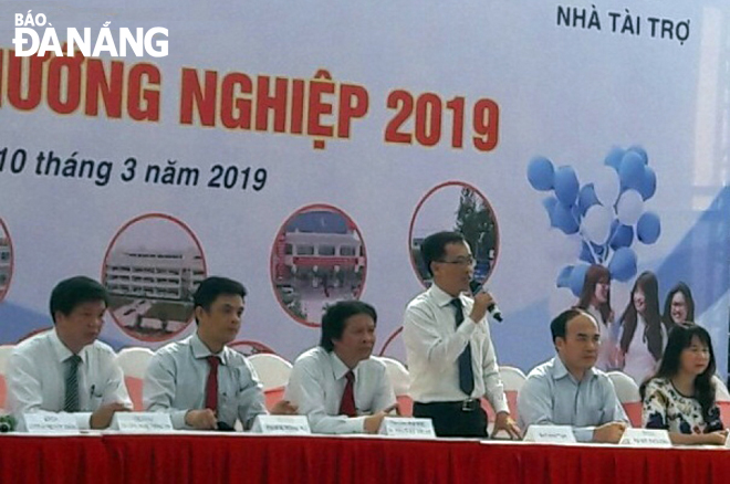 Ban Đào tạo Đại học Đà Nẵng giải đáp cho thí sinh những thông tin về tuyển sinh năm 2019.