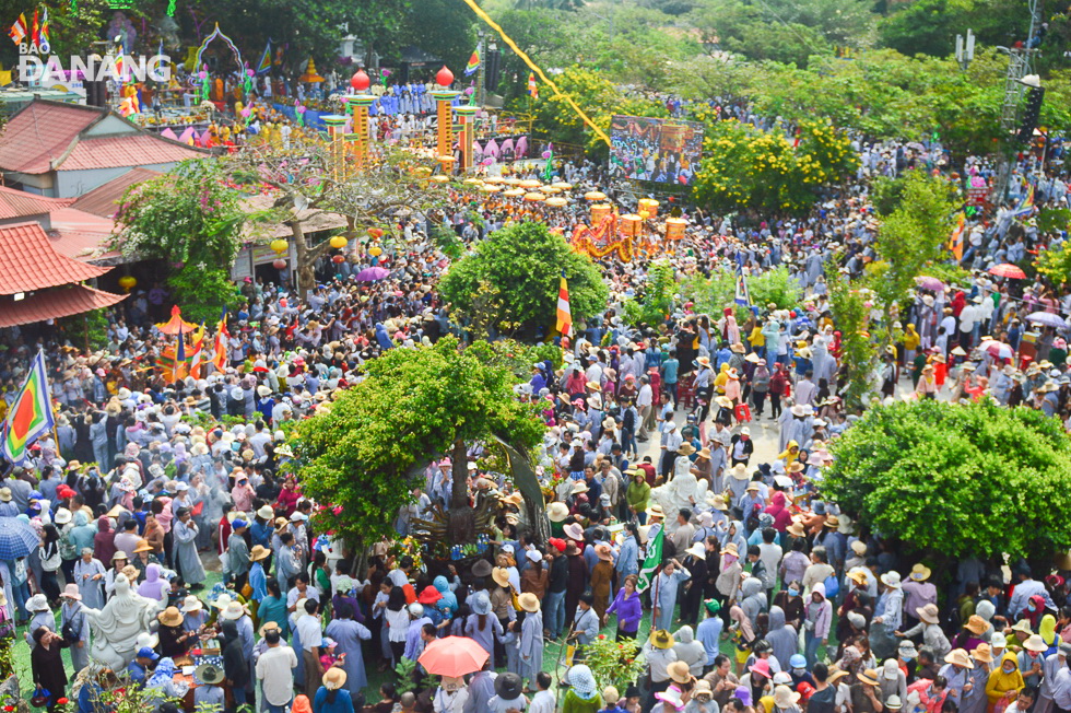 Huge crowds of visitors gathering at the festival, one of the most eagerly anticipated spiritual cultural events