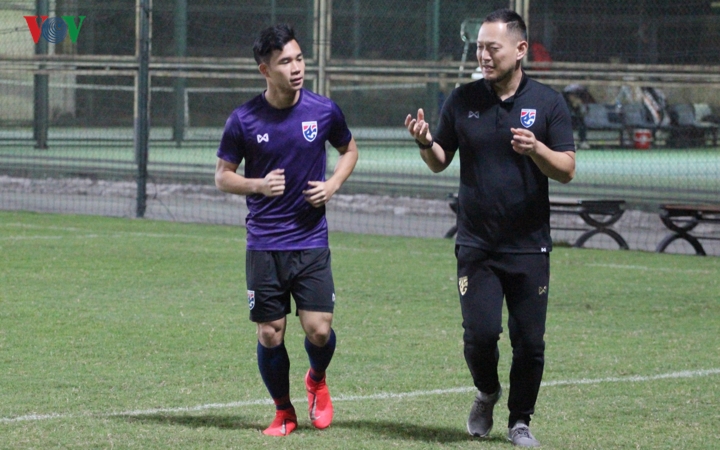 Tiền vệ Supachok Sarachat, đồng đội của Lương Xuân Trường ở Buriram United phải tập riêng và bỏ ngỏ khả năng thi đấu trước U23 Việt Nam.