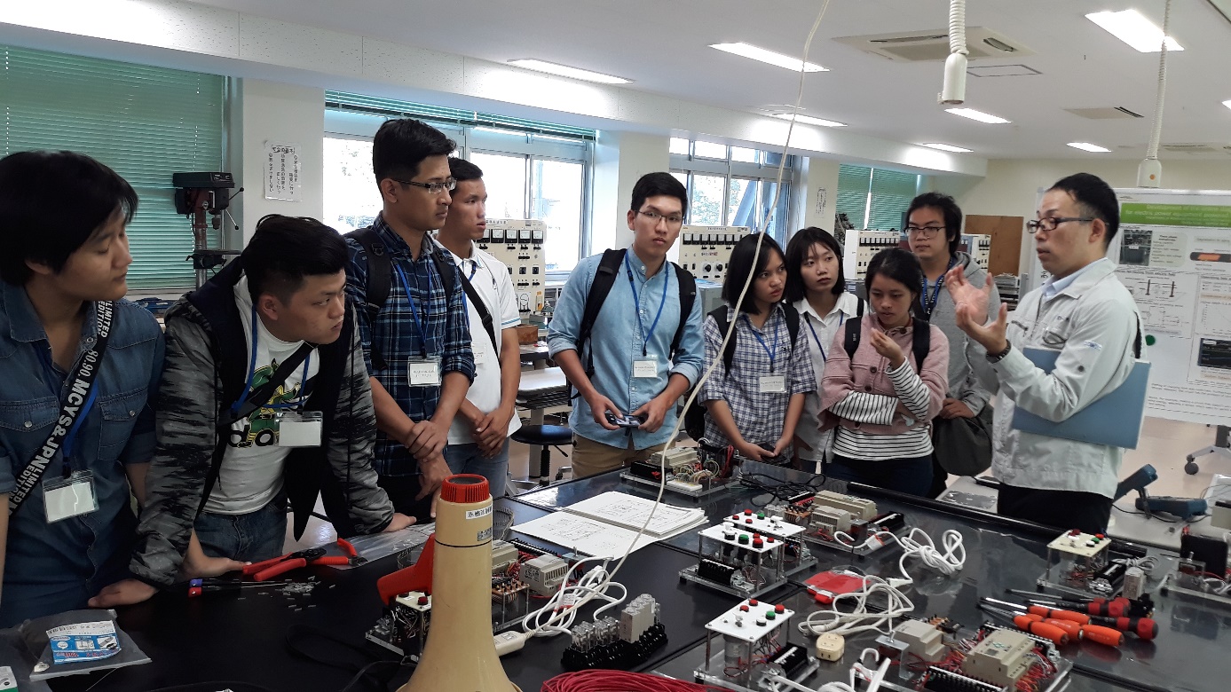 Đại học Đà Nẵng: Trưng bày hơn 20 sản phẩm khoa học của sinh viên