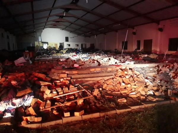 Sập mái nhà thờ tại Nam Phi, gần 30 người thương vong