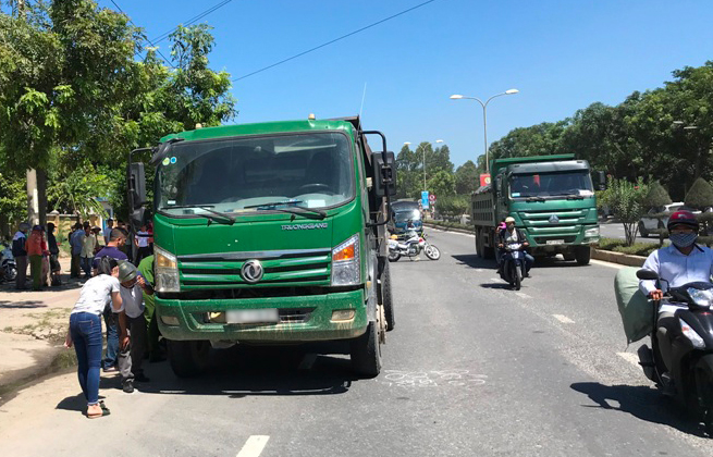 Va chạm xe tải, một cháu nhỏ tử vong tại chỗ - Đà Nẵng Online
