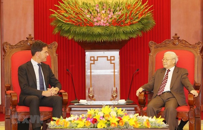 Vietnamese Party General Secretary and President Nguyen Phu Trong (R) and Dutch Prime Minister Mark Rutte (Source: VNA)