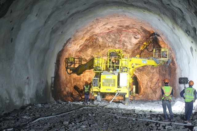 Drilling work completes on a 4.6km section of Hai Van tunnel 2. — Photo courtesy Đèo Cả company Read more at http://vietnamnews.vn/society/518525/drilling-complete-on-hai-van-tunnel-2-project.html#2dy2sC5hCEMHgS62.99