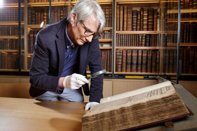 Nhà sử học Geoffrey Marsh đã tham khảo và phân tích các tài liệu lưu trữ có từ những năm 1550.