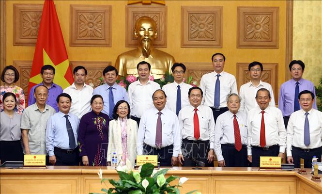 Thủ tướng Nguyễn Xuân Phúc và các đại biểu. Ảnh: TTXVN