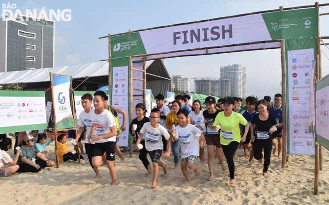 Participants in the 2km Easy/ Family Run