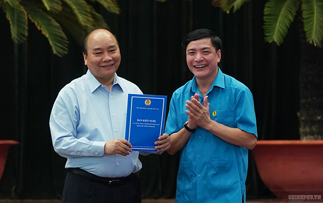 Thủ tướng Nguyễn Xuân Phúc: Công nhân kỹ thuật cao là tài sản, vốn quý quốc gia