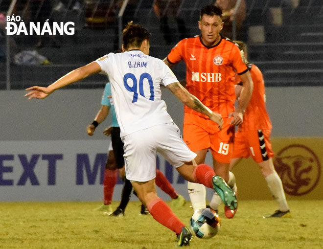 Giải V-League 2019: SHB Đà Nẵng vươn lên hạng 6