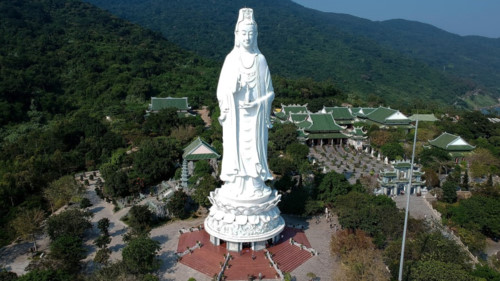 CNN chọn ảnh tượng Phật Quán Thế Âm chùa Linh Ứng Sơn Trà vào top ảnh du lịch đẹp nhất thế giới
