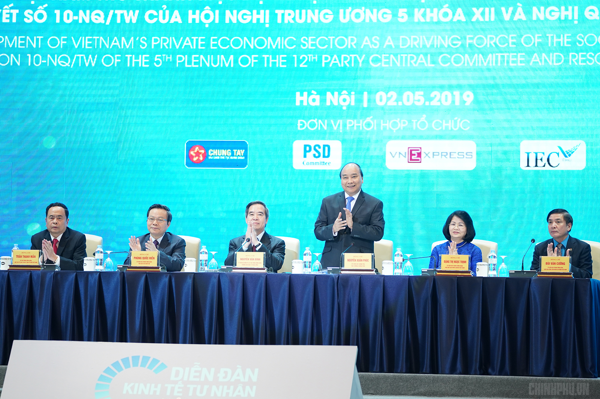 Thủ tướng dự Diễn đàn Kinh tế tư nhân năm 2019. Ảnh VGP/Quang Hiếu