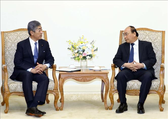 Thủ tướng Nguyễn Xuân Phúc tiếp Bộ trưởng Quốc phòng Nhật Bản Takeshi lwaya. Ảnh: Thống Nhất/TTXVN