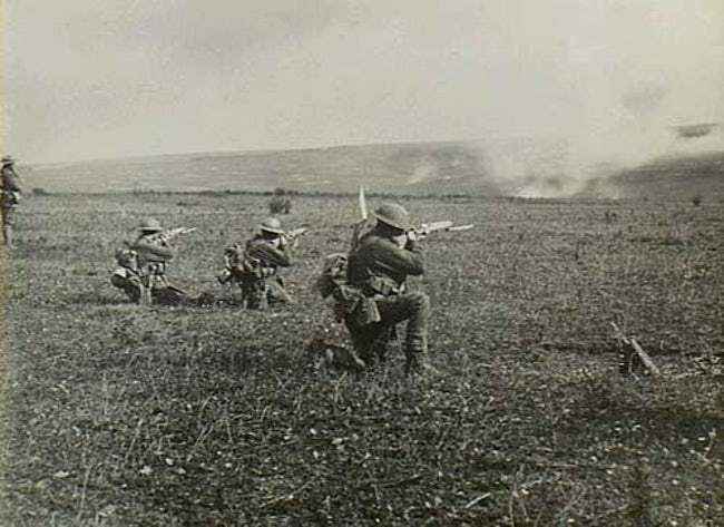 Tiểu đoàn 45 của Australia chiến đấu trong trận St. Quentin năm 1918.