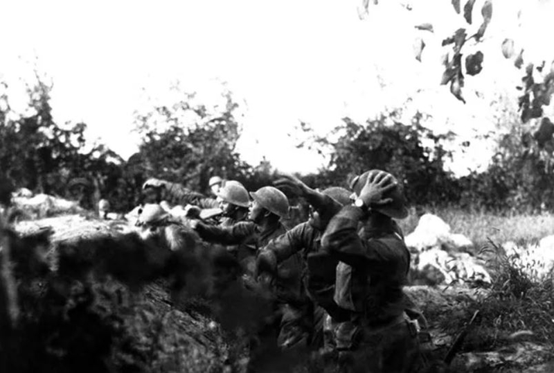 Quân Mỹ trong các chiến hào trong trận Piave năm 1918.