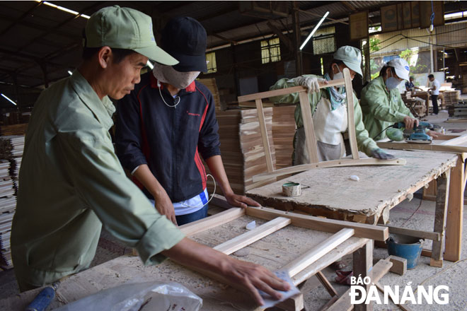 Doanh nghiệp cho rằng thủ tục hành chính áp dụng đúng luật nhưng phải trên tinh thần linh hoạt.