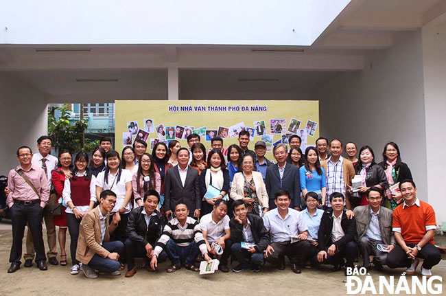 Hội nghị Nhà văn trẻ Đà Nẵng mở rộng được tổ chức lần đầu tiên năm 2017 được coi là một trong những hoạt động mới, bổ ích quy tụ các sáng tác trẻ. (Ảnh: Hội Nhà văn cung cấp)