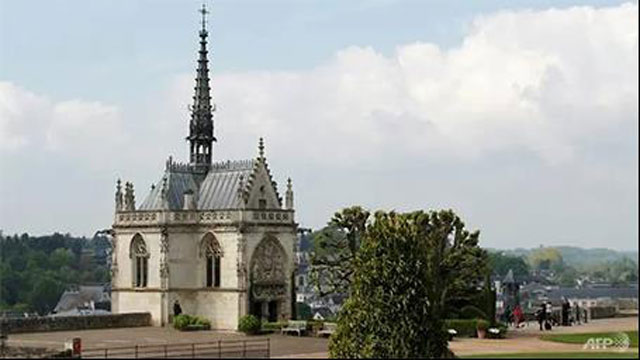 Ngôi mộ của họa sĩ và nhà khoa học phục hưng người Ý Leonardo da Vinci được đặt trong khuôn viên lâu đài Chateau d’Amboise.