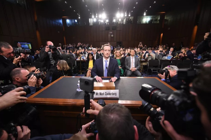 Mark Zuckerberg điều trần trước Thượng viện Mỹ. Ảnh: AFP