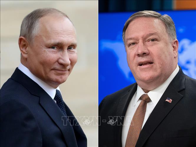 Tổng thống Nga Vladimir Putin (trái) và Ngoại trưởng Mỹ Mike Pompeo. Ảnh: AFP/TTXVN