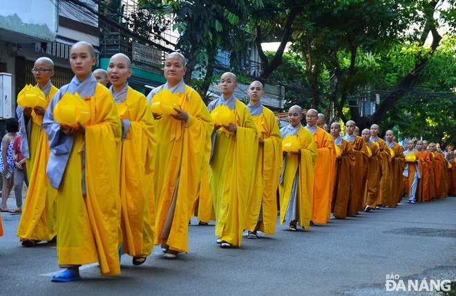 Lễ rước Phật đản sanh là một sự kiện vừa mang ý nghĩa tâm linh mầu nhiệm vừa thể hiện tính quần chúng hóa, lễ hội hóa trong tinh thần Phật giáo.